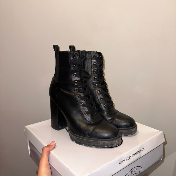 Steve Madden Women's Black Ankle Boots - Picture 1 of 3